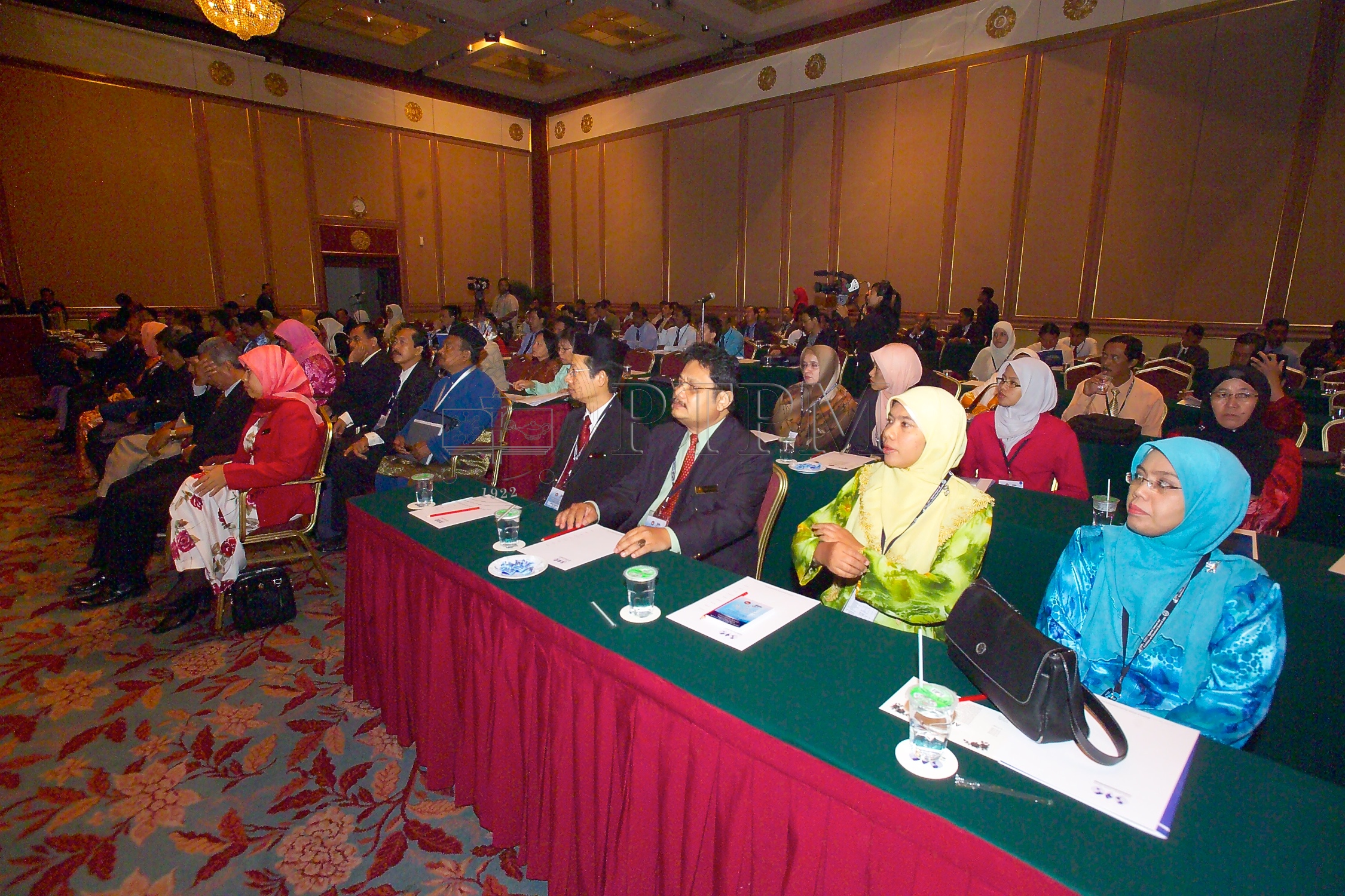 PTPM 06 23 eduresearch D9X40504